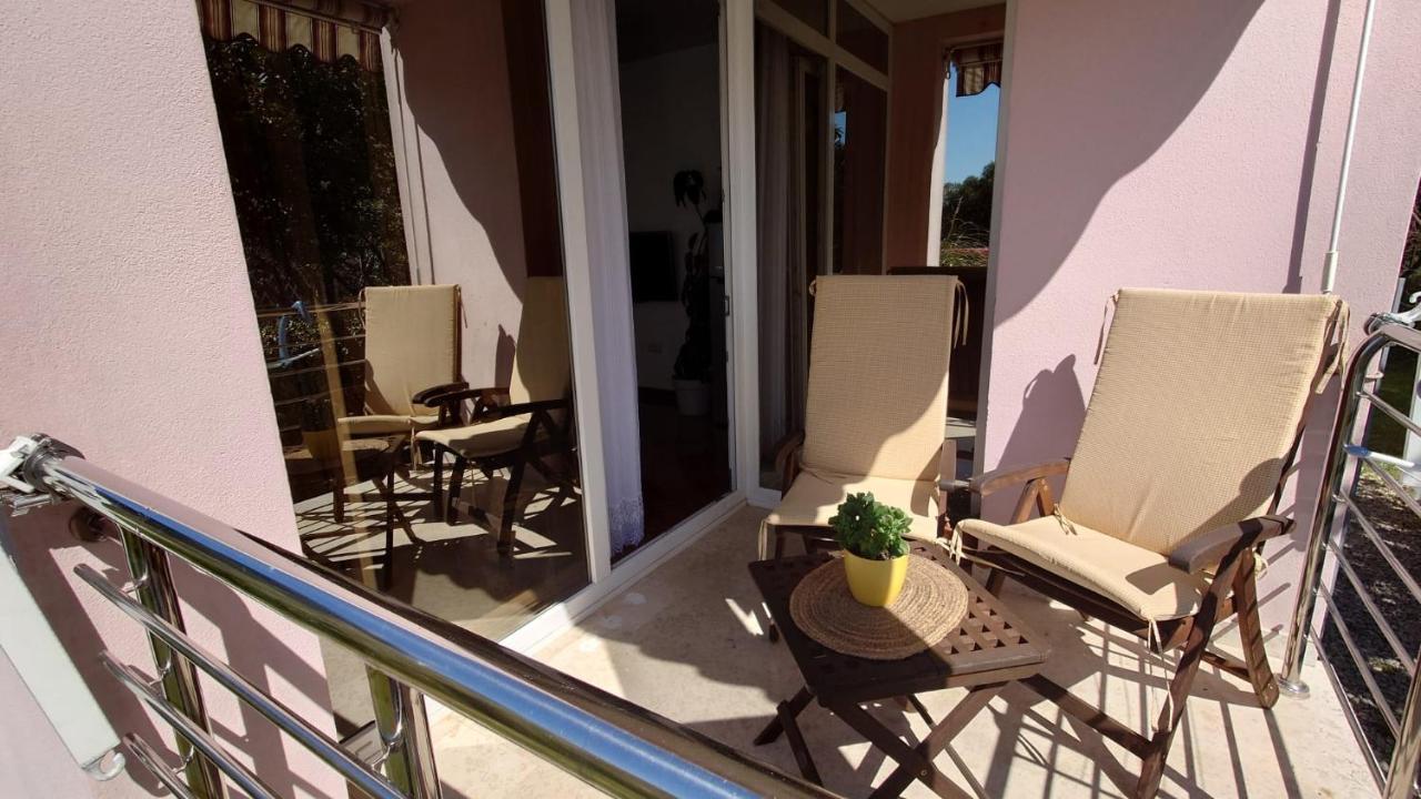 Apartments Lola Rovinj Eksteriør billede