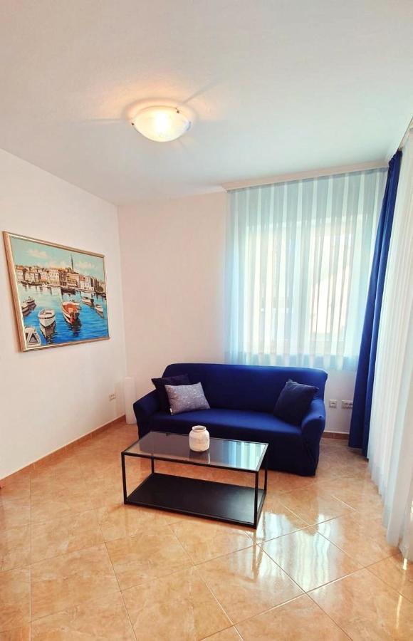 Apartments Lola Rovinj Eksteriør billede