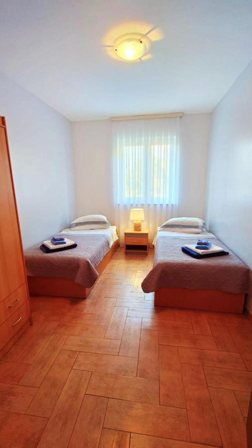 Apartments Lola Rovinj Eksteriør billede