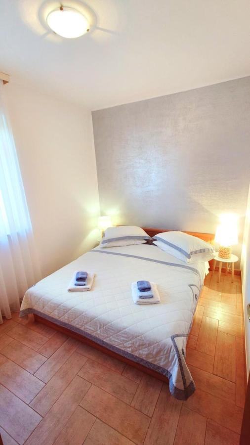 Apartments Lola Rovinj Eksteriør billede