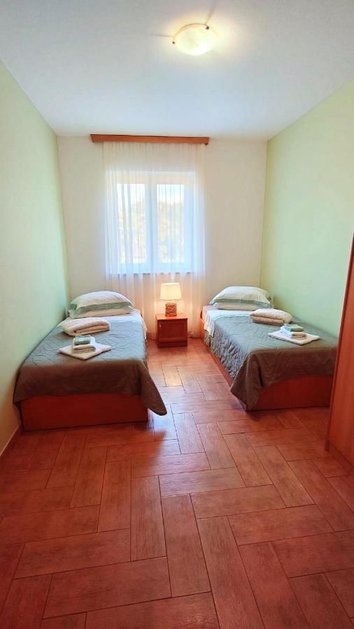 Apartments Lola Rovinj Eksteriør billede